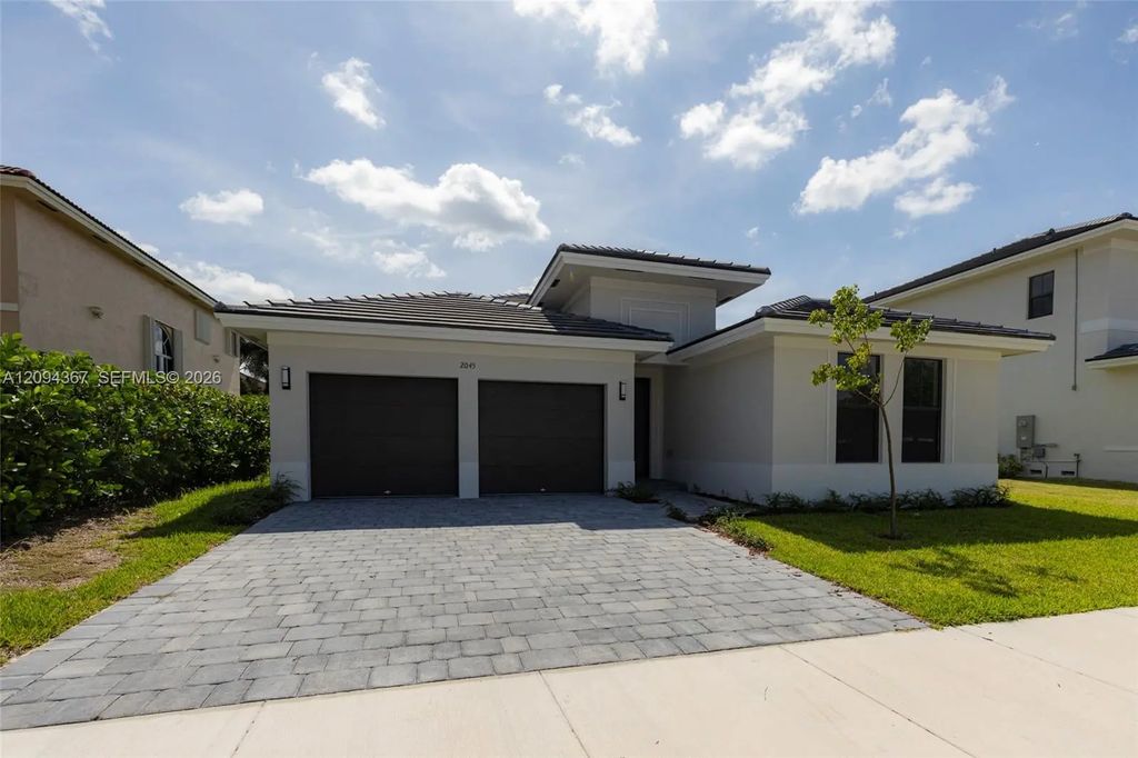 2045 Sw 155th Avenue, Miami