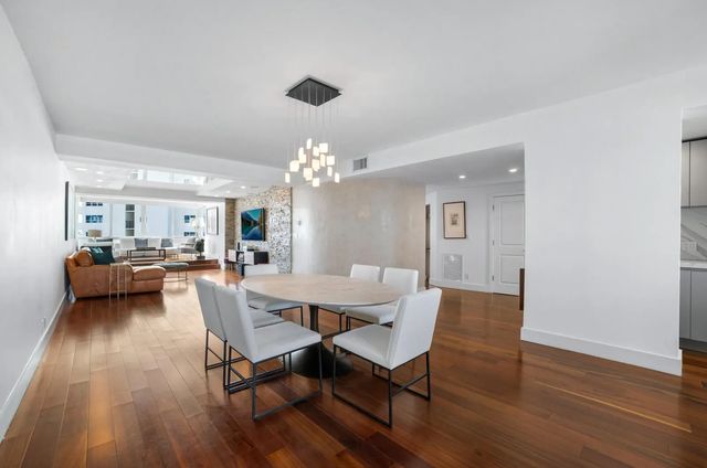 2 of 31 - 333 Sunset Drive #1005, Fort Lauderdale, FL