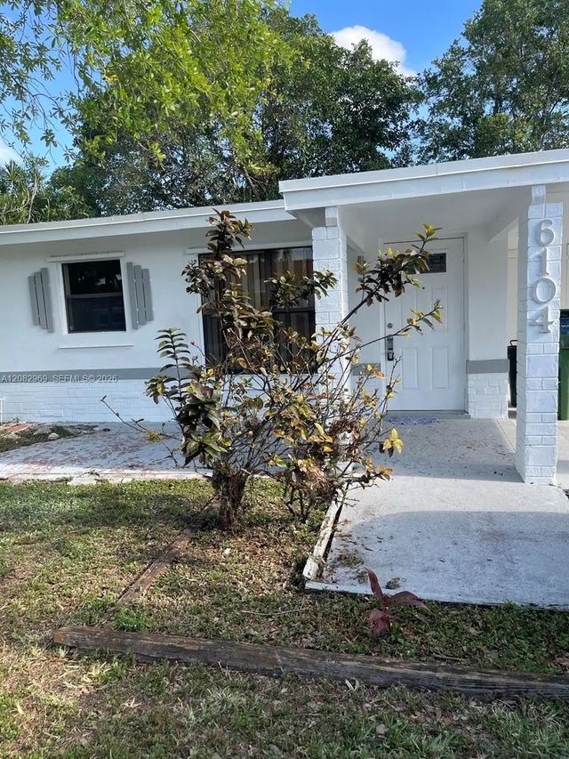 2 of 16 - 6104 Nw 10th Street, Margate, FL