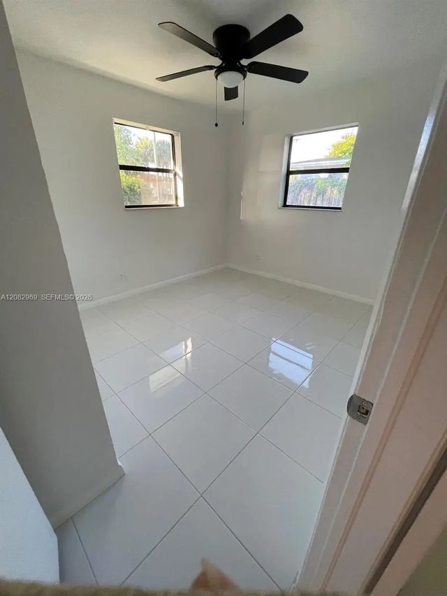5 of 16 - 6104 Nw 10th Street, Margate, FL