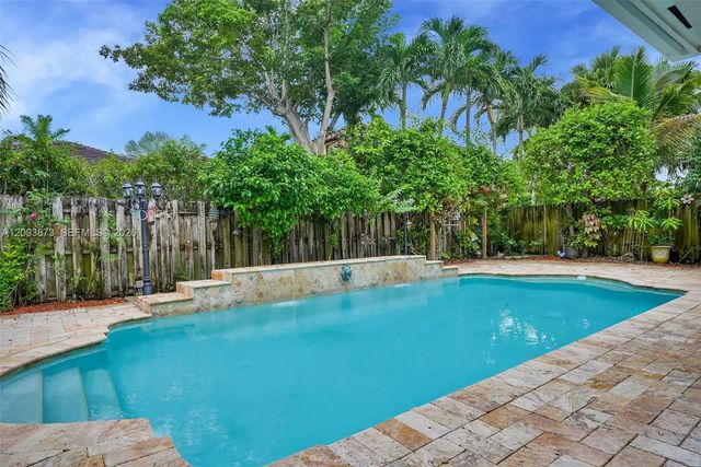 5 of 37 - 6051 Sw 164th Court, Miami, FL