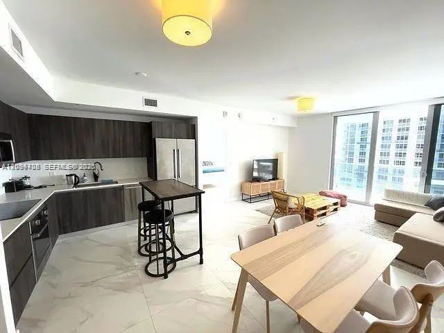 2 of 4 - 488 Ne 18th Street #4602, Miami, FL