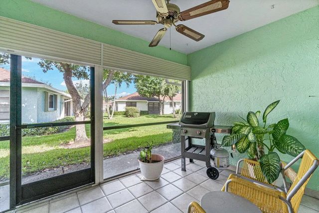 4 of 18 - 9825 Walnut Tree Way, Boynton Beach, FL