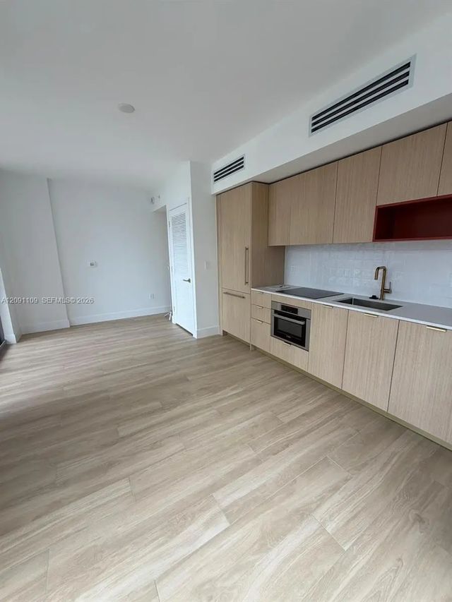 2 of 21 - 90 Ne 32nd Street #427, Miami, FL