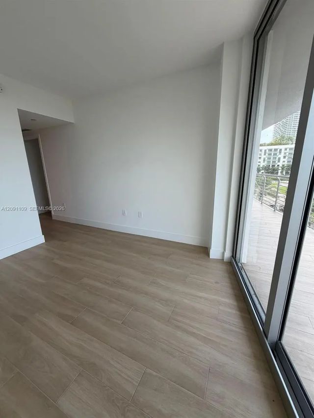 5 of 21 - 90 Ne 32nd Street #427, Miami, FL