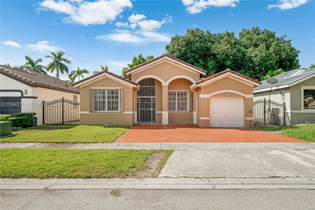 15470 Sw 41st Terrace, Miami