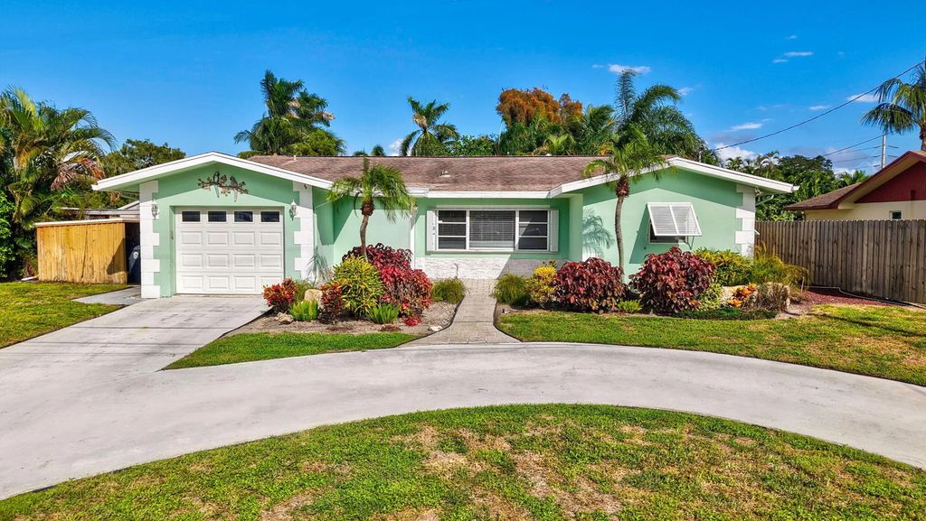 6880 Kingston Drive, Lake Worth