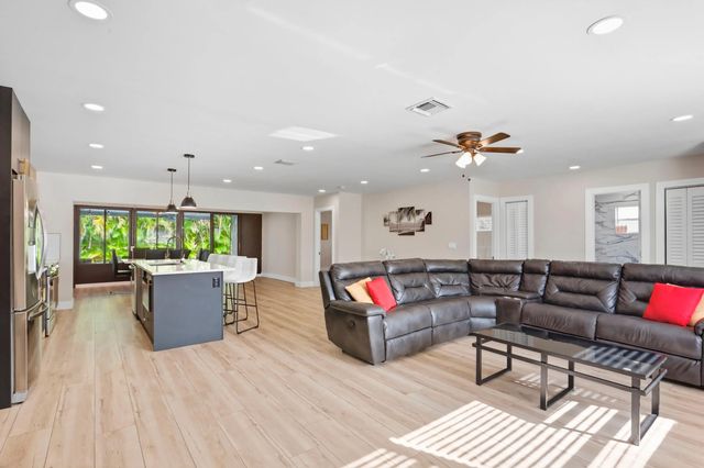 2 of 41 - 6880 Kingston Drive, Lake Worth, FL
