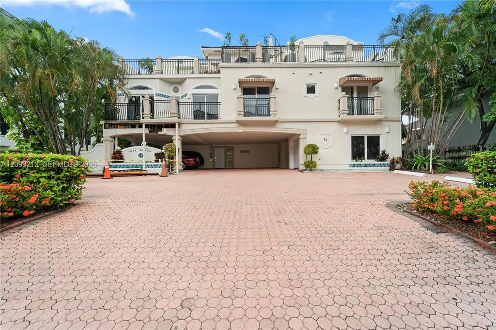70 Isle Of Venice Drive #102, Fort Lauderdale