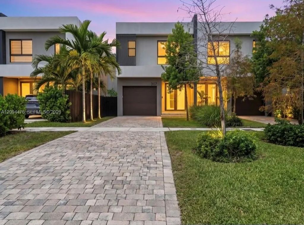 307 Sw 10th Street, Fort Lauderdale