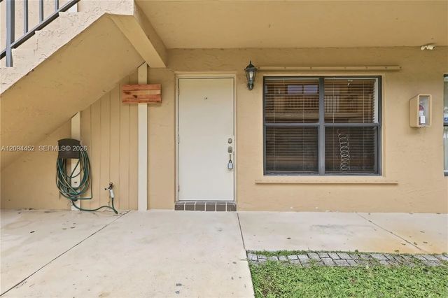 3 of 25 - 2655 W 67th Place #14-13, Hialeah, FL