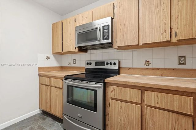5 of 25 - 2655 W 67th Place #14-13, Hialeah, FL