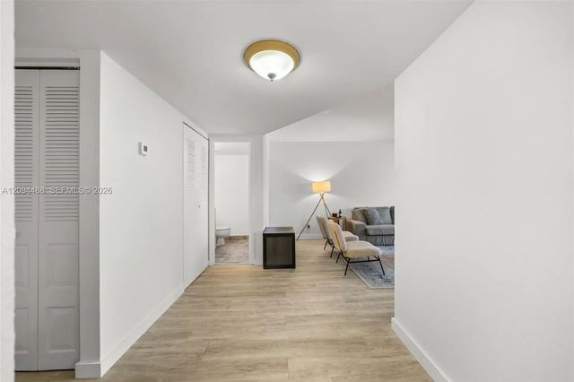 4 of 28 - 16565 Ne 26th Avenue #4d, North Miami Beach, FL