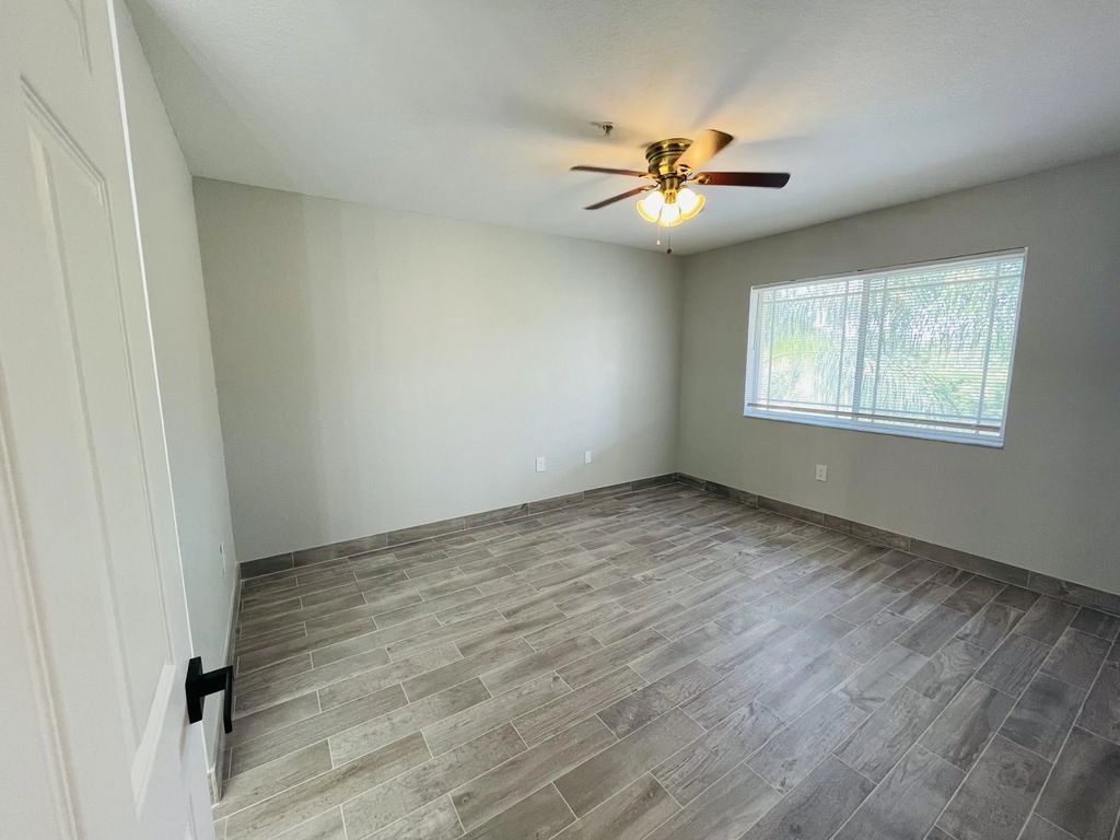 161 Sw Palm Drive #305, Port St. Lucie