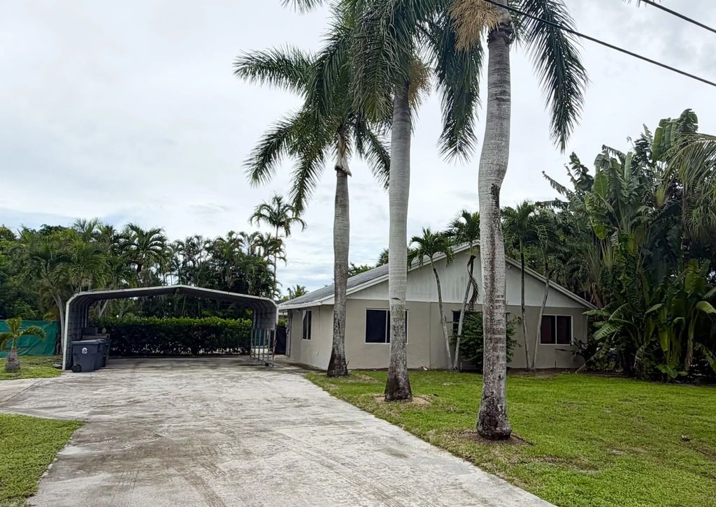 2855 Boston Court, Lake Worth