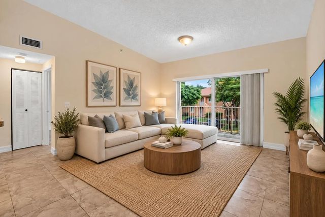 3 of 40 - 6960 Sw 39th Street #207e, Davie, FL