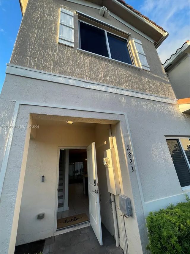 3 of 32 - 2823 Nw 181st Street, Miami Gardens, FL