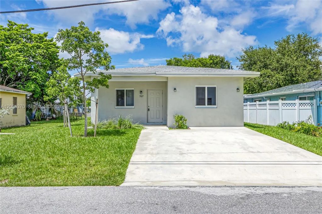 707 Nw 2nd Terrace #-, Pompano Beach