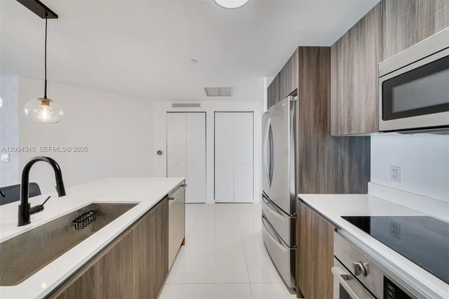 4 of 52 - 488 Ne 18th Street #4805, Miami, FL