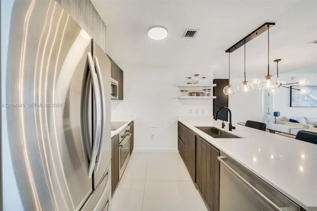 5 of 52 - 488 Ne 18th Street #4805, Miami, FL