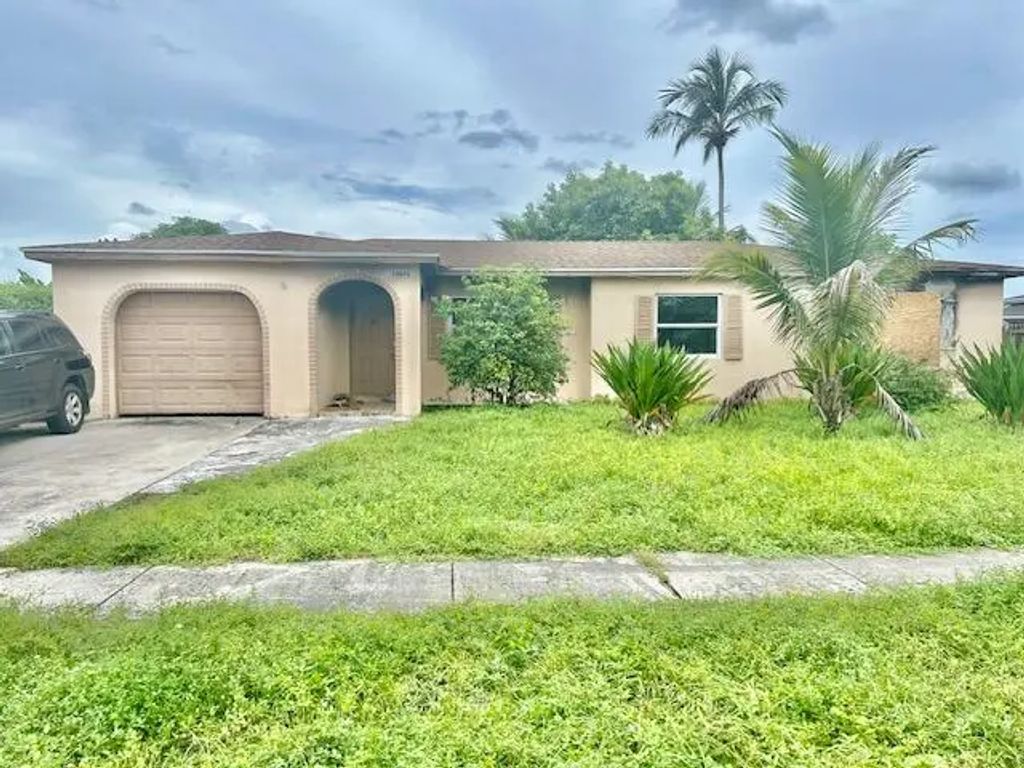 10685 Ember Street, Boca Raton