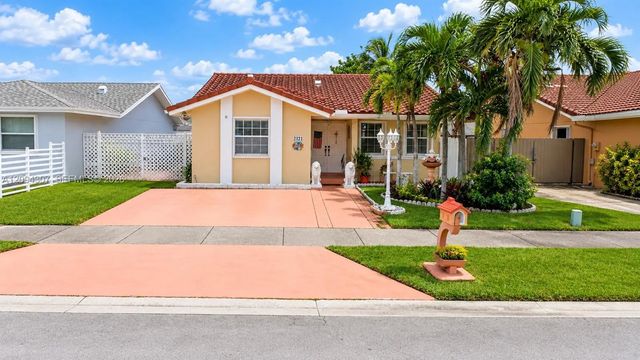 2 of 31 - 2421 Sw 142nd Place, Miami, FL