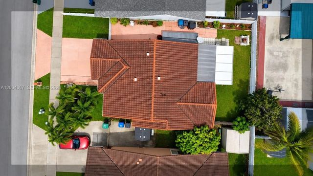 5 of 31 - 2421 Sw 142nd Place, Miami, FL