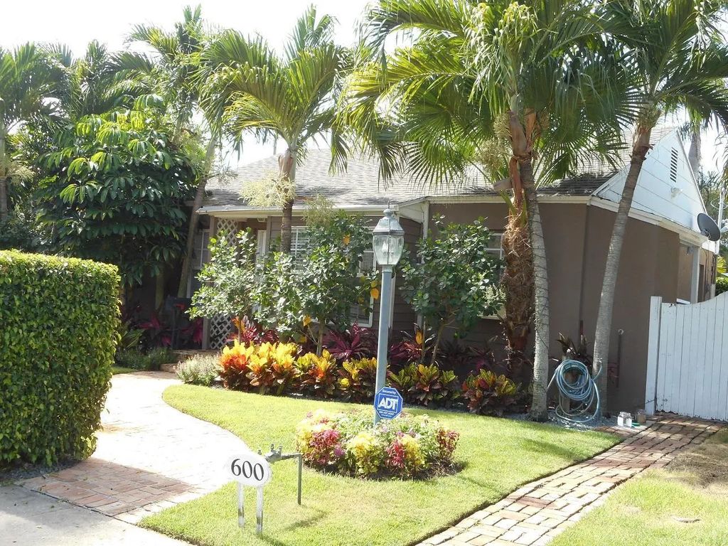 600 Westwood Road, West Palm Beach