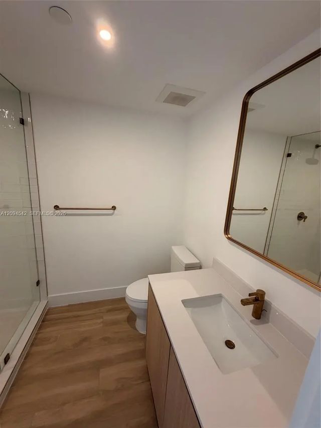 4 of 9 - 90 Ne 32 #823, Miami, FL