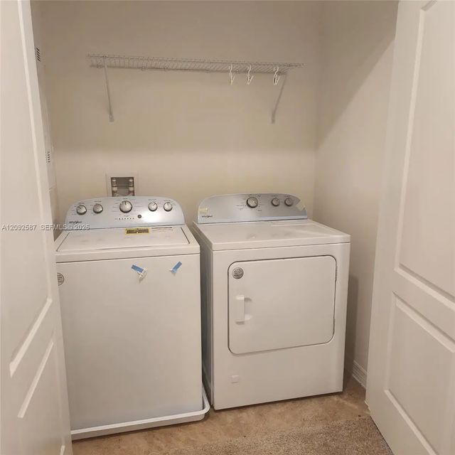4 of 12 - 1636 Thicket Avenue, Davenport, FL
