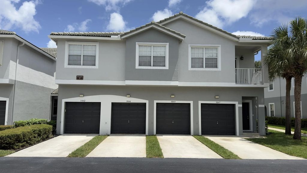3042 Grandiflora Drive, Greenacres