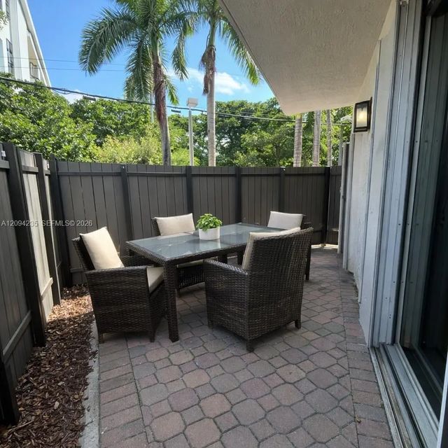 3 of 9 - 1918 Brickell Avenue #101, Miami, FL