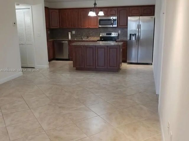 7963 Sw 104th Street #210a, Miami
