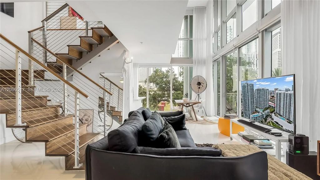 90 Sw 3rd Street #308, Miami