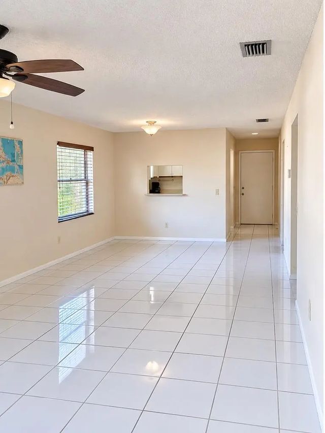 4 of 9 - 10 Lake Vista Trail #206, Port St. Lucie, FL