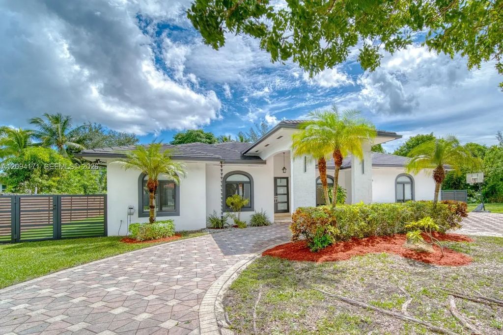 17265 Sw 92nd Court, Palmetto Bay