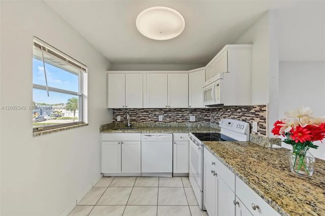 3 of 18 - 373 Monaco H #h, Delray Beach, FL