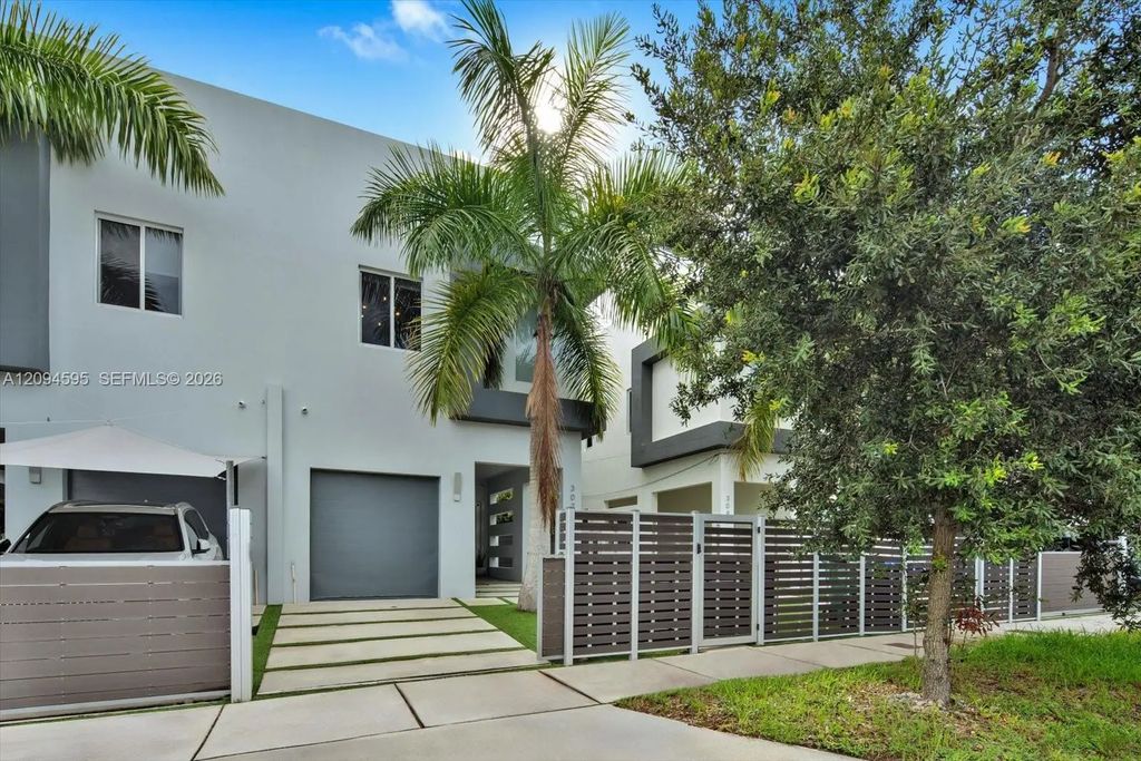 3079 Carter Street #3079, Miami