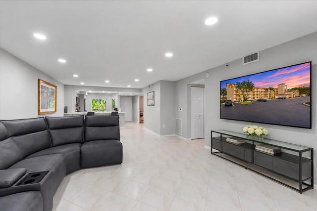 5 of 48 - 5749 Gemstone Court #ph401, Boynton Beach, FL