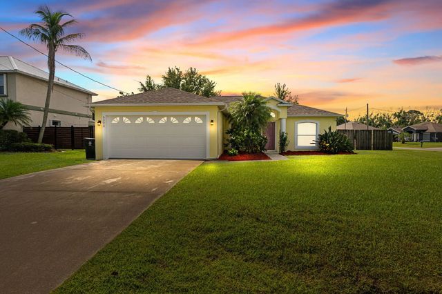 5323 Nw Perez Court, Port St. Lucie