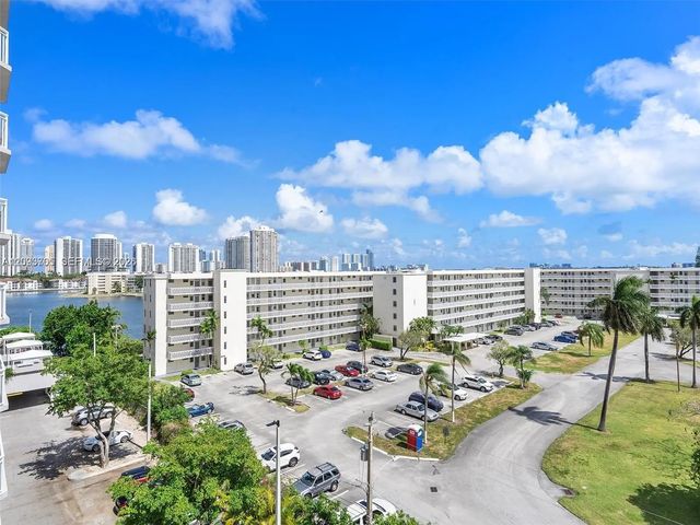 2 of 24 - 18021 Biscayne Boulevard #603, Aventura, FL