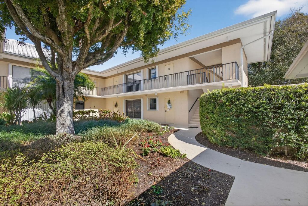 17 Se Turtle Creek Drive #d, Jupiter