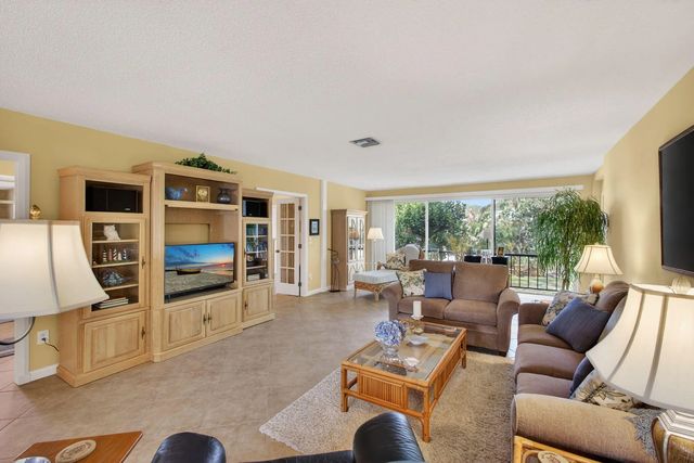 3 of 36 - 17 Se Turtle Creek Drive #d, Jupiter, FL