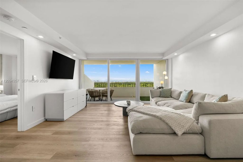 155 Ocean Lane Drive #1002, Key Biscayne