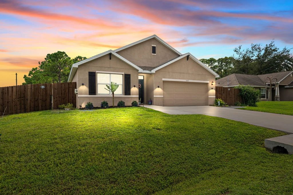 1602 Sw Lofgren Avenue, Port St. Lucie