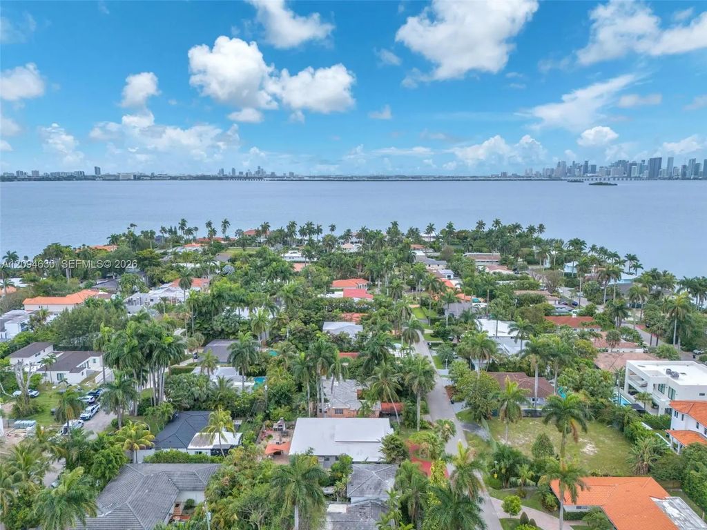 7701 Center Bay Drive, North Bay Village