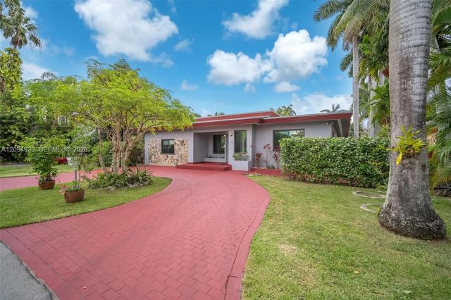 5 of 75 - 7701 Center Bay Drive, North Bay Village, FL