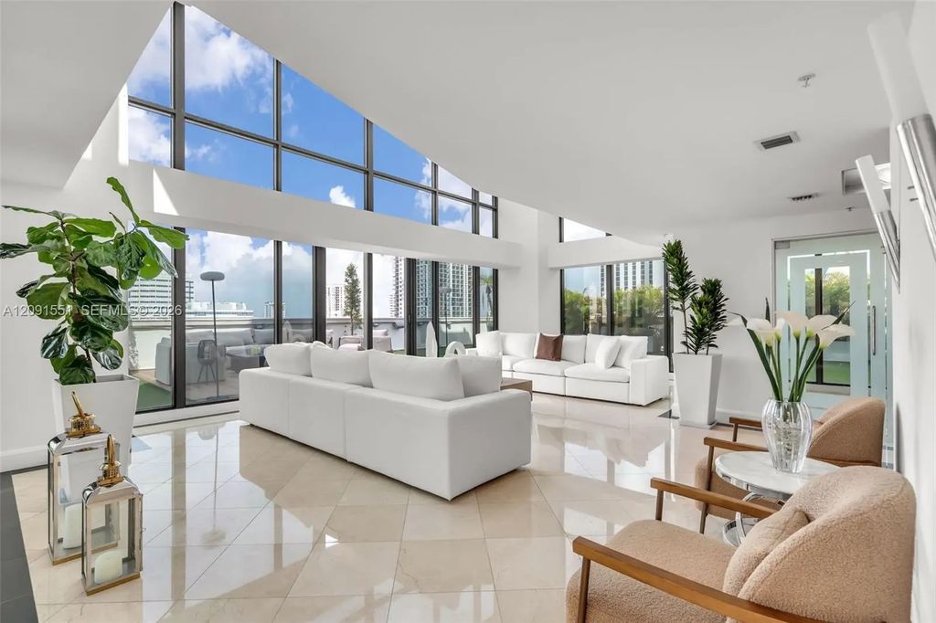 100 N Federal Highway #1, Fort Lauderdale