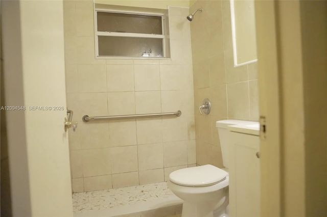 3 of 7 - 1230 W 35th Street, Hialeah, FL