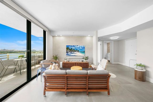 4 of 32 - 1330 West Avenue #1506, Miami Beach, FL